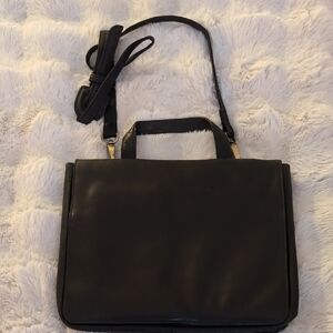 Chic Boulder Ridge 100% Beautiful Leather Black Crossbody Bag